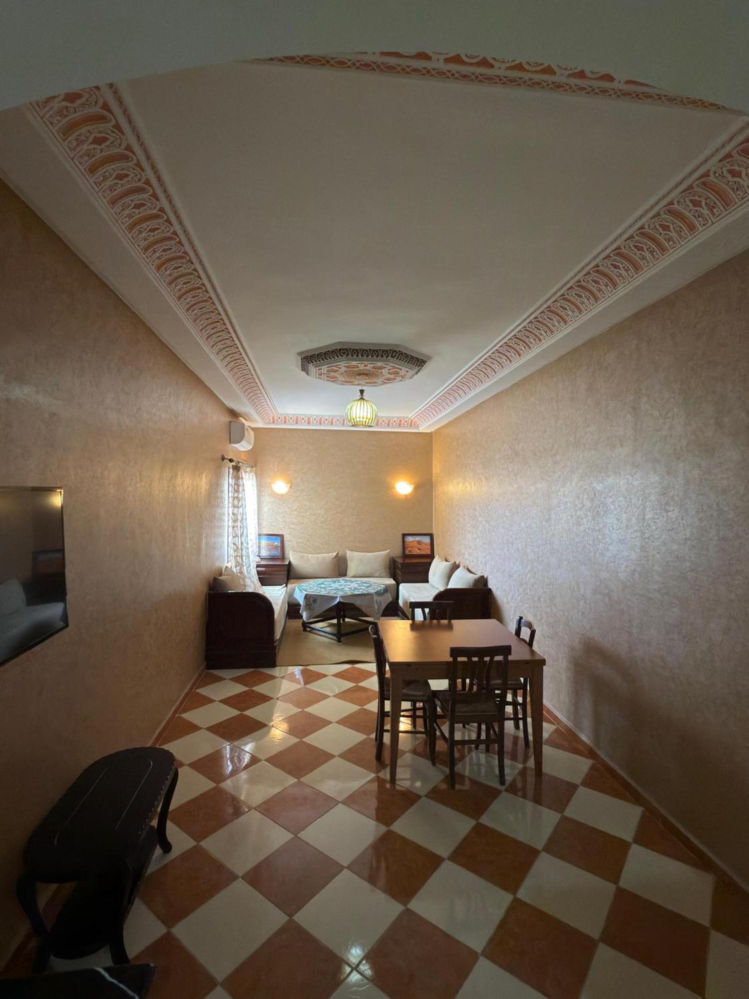 Residence Dikre 우아르자자테 객실 사진
